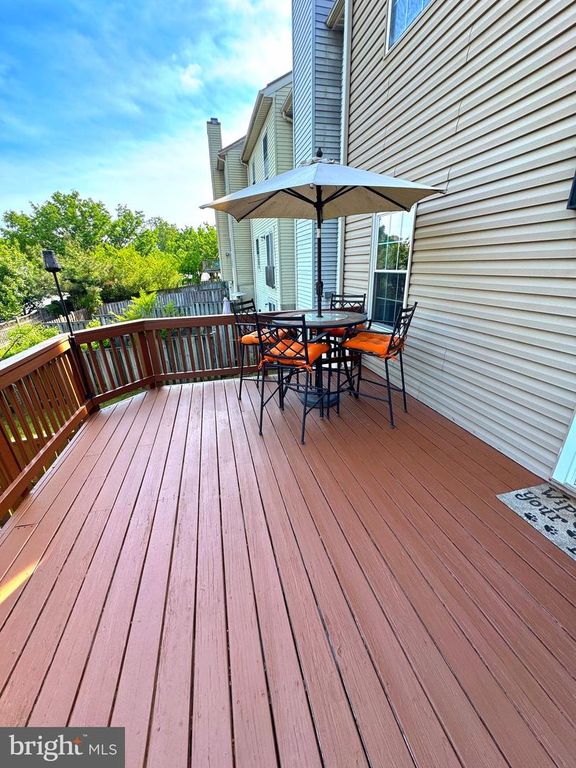 Image 17 of property listing at 15011 LAURELAND PL, Laurel, MD 20707