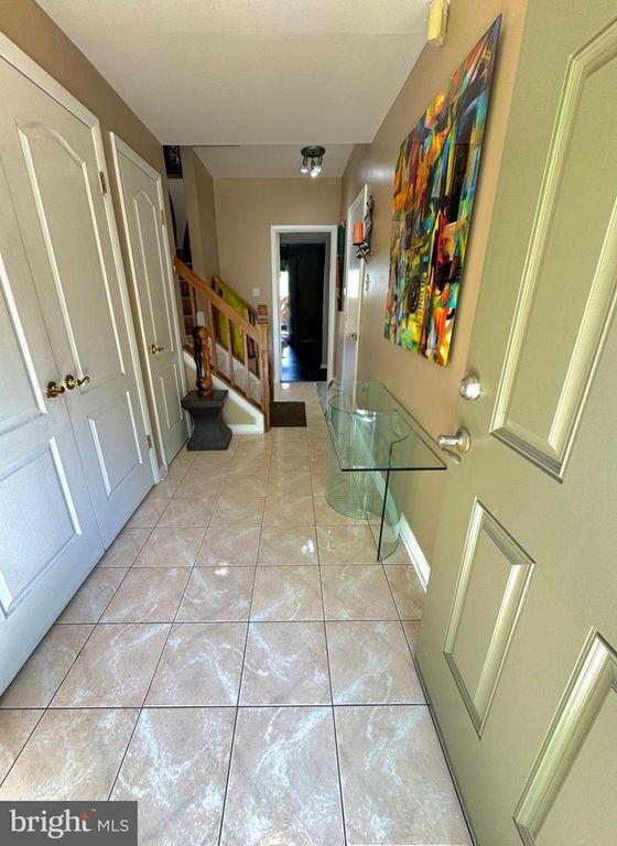 Image 2 of property listing at 15011 LAURELAND PL, Laurel, MD 20707