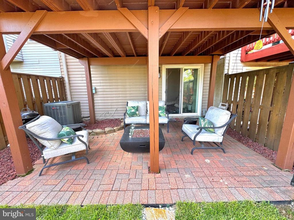 Image 34 of property listing at 15011 LAURELAND PL, Laurel, MD 20707