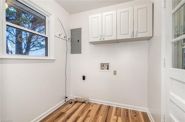 2655 Shieldale Drive, Winston-salem, NC 27107