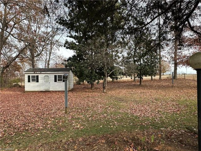 2655 Shieldale Drive, Winston-salem, NC 27107