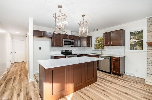 2655 Shieldale Drive, Winston-salem, NC 27107