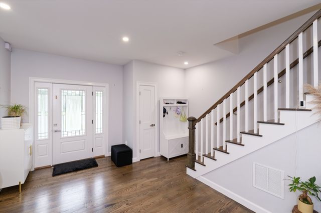 615 Norfolk St, Holliston, MA 01746