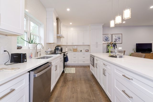 615 Norfolk St, Holliston, MA 01746