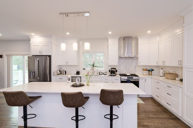 615 Norfolk St, Holliston, MA 01746