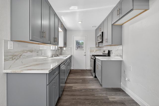 222 Pereira Ave, Tracy, CA 95376