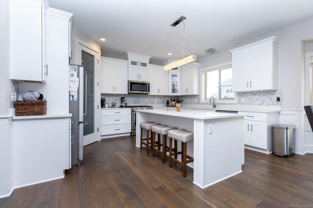 19221 Thompson Drive, Macomb, MI 48042