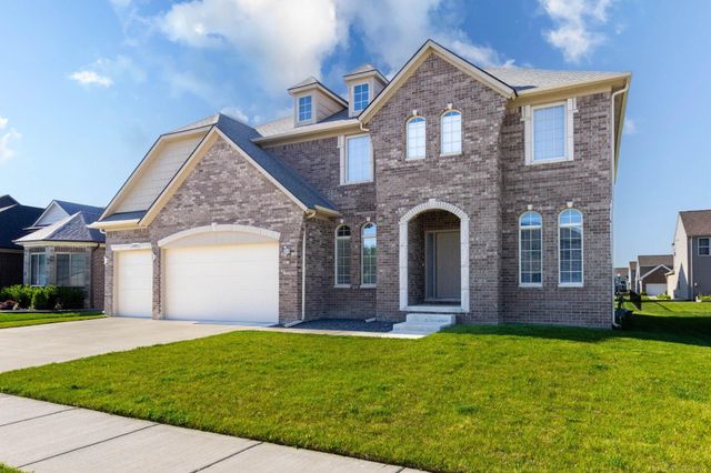 19221 Thompson Drive, Macomb, MI 48042