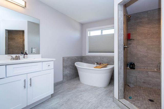 19221 Thompson Drive, Macomb, MI 48042