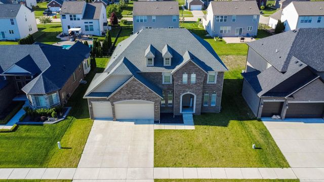 19221 Thompson Drive, Macomb, MI 48042