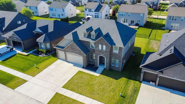 19221 Thompson Drive, Macomb, MI 48042