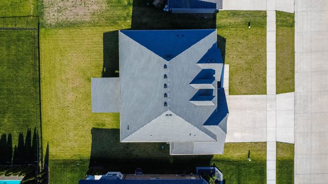 19221 Thompson Drive, Macomb, MI 48042