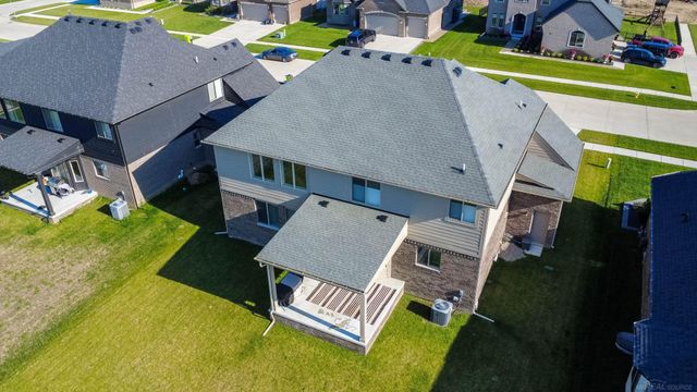 19221 Thompson Drive, Macomb, MI 48042