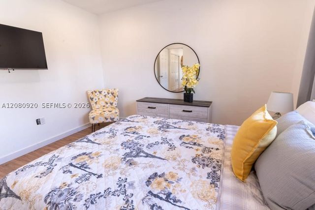 329 SE 2nd St 1-2, Hallandale Beach, FL 33009