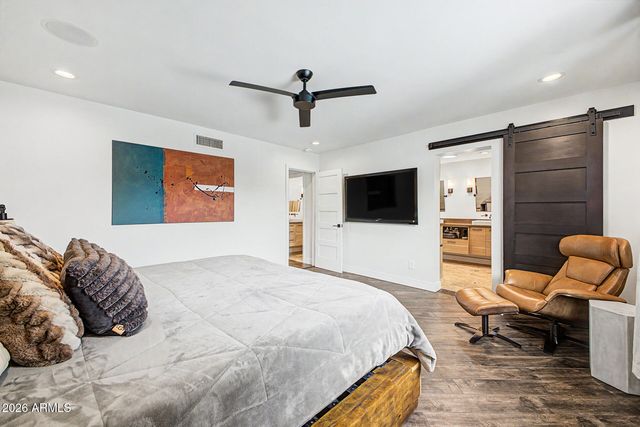 333 E Deepdale Road, Phoenix, AZ 85022