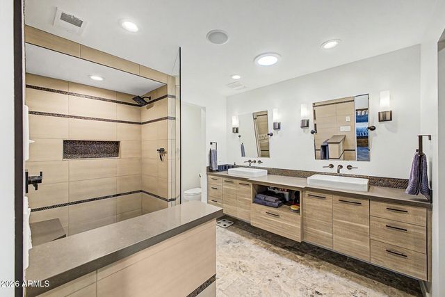 333 E Deepdale Road, Phoenix, AZ 85022