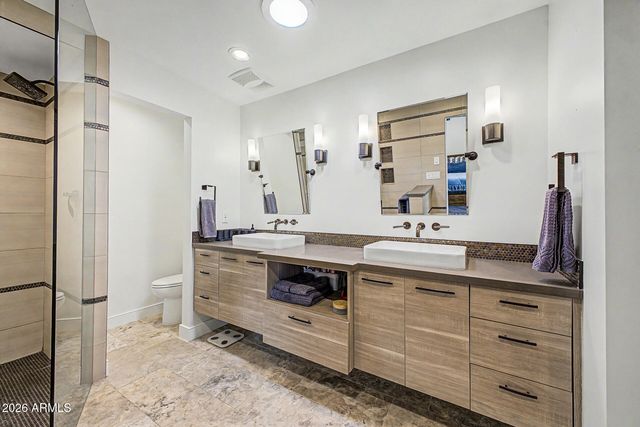 333 E Deepdale Road, Phoenix, AZ 85022
