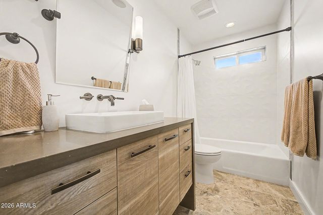 333 E Deepdale Road, Phoenix, AZ 85022