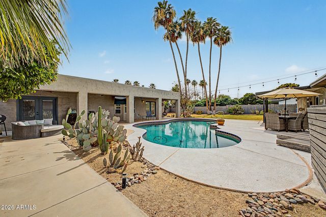 333 E Deepdale Road, Phoenix, AZ 85022