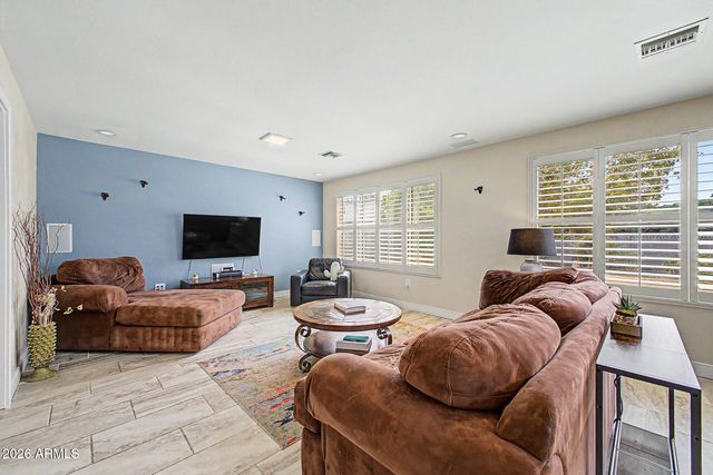 333 E Deepdale Road, Phoenix, AZ 85022