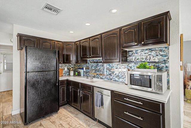333 E Deepdale Road, Phoenix, AZ 85022