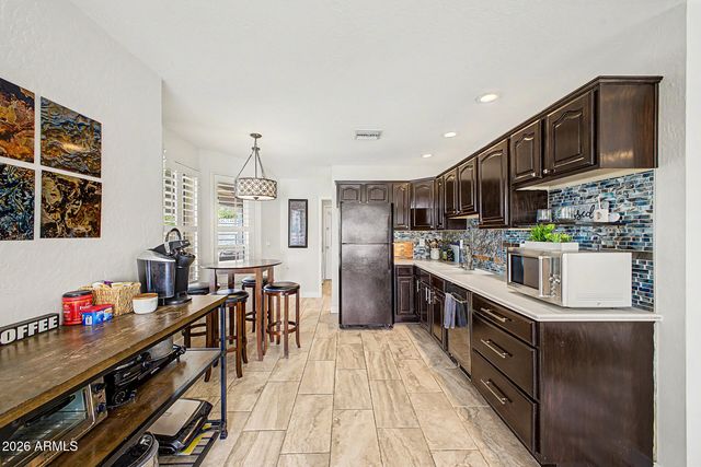 333 E Deepdale Road, Phoenix, AZ 85022