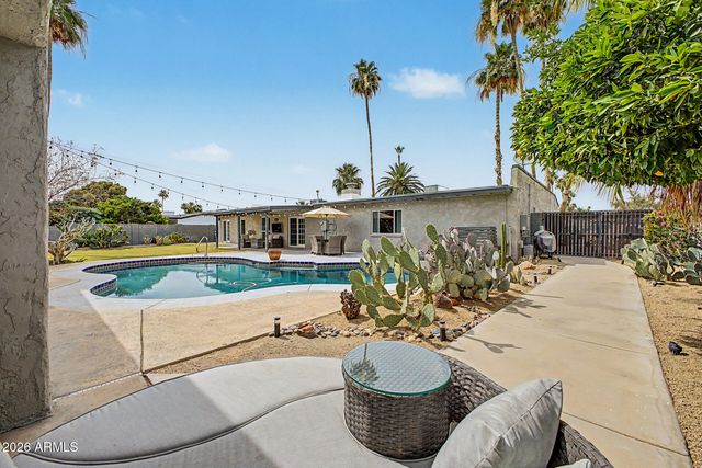 333 E Deepdale Road, Phoenix, AZ 85022