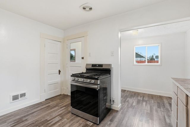 628 E Longfellow Ave, Spokane, WA 99207