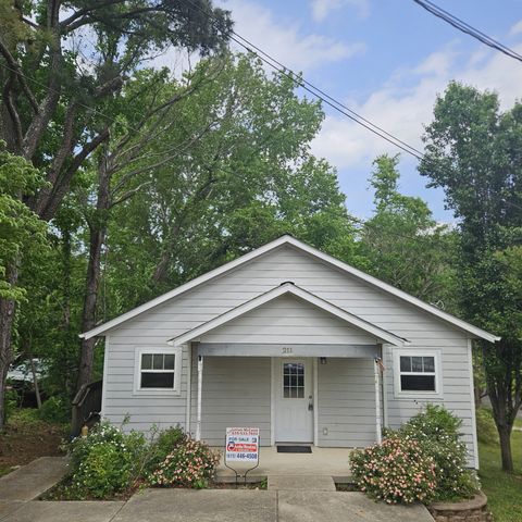 211 Central High Street, Dickson, TN 37055