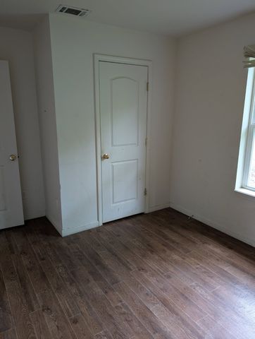 211 Central High Street, Dickson, TN 37055