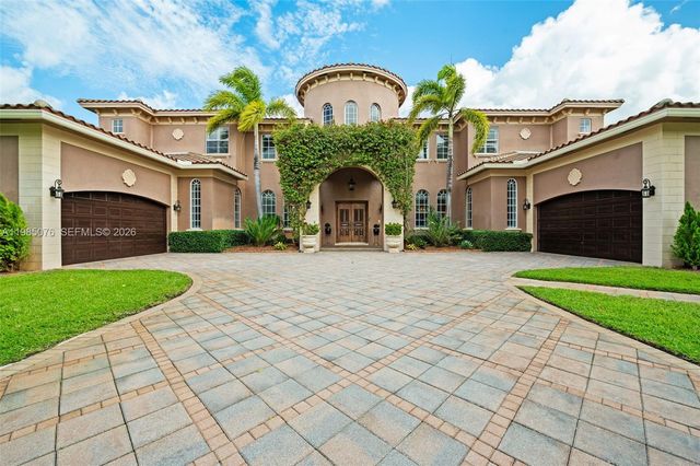 12821 Kapok Ln, Davie, FL 33330