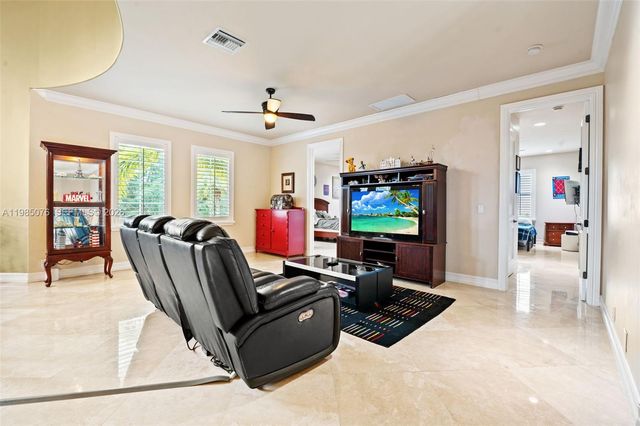 12821 Kapok Ln, Davie, FL 33330