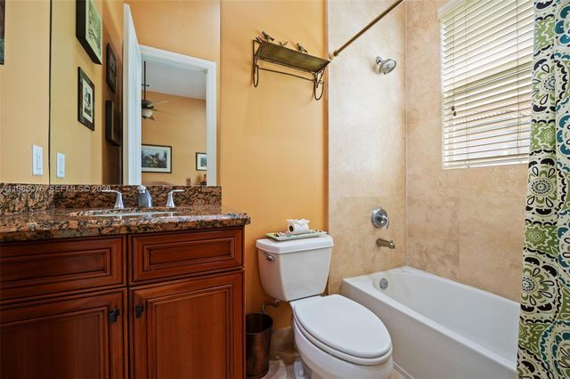 12821 Kapok Ln, Davie, FL 33330