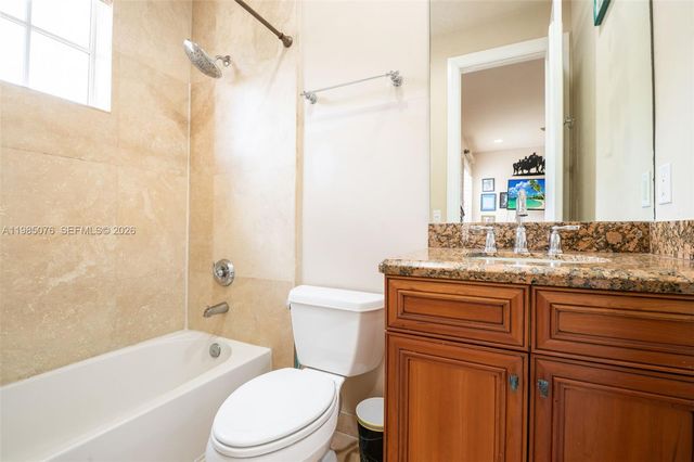 12821 Kapok Ln, Davie, FL 33330