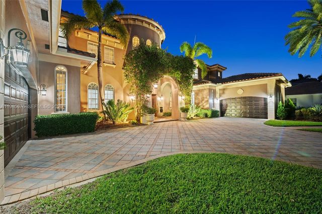 12821 Kapok Ln, Davie, FL 33330
