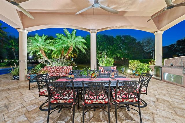 12821 Kapok Ln, Davie, FL 33330