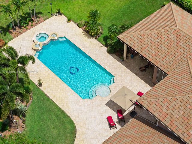 12821 Kapok Ln, Davie, FL 33330