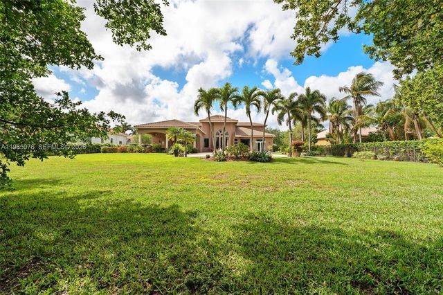 12821 Kapok Ln, Davie, FL 33330