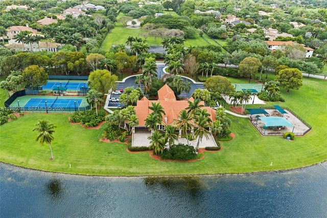12821 Kapok Ln, Davie, FL 33330