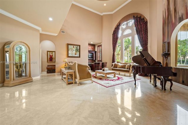 12821 Kapok Ln, Davie, FL 33330