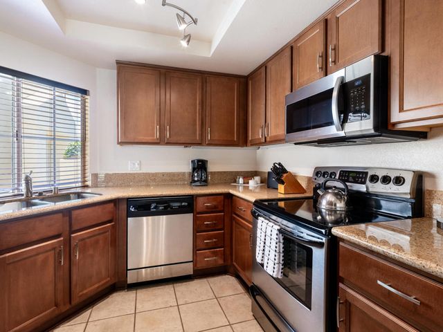 43710 Avenida Alicante, Palm Desert, CA 92211