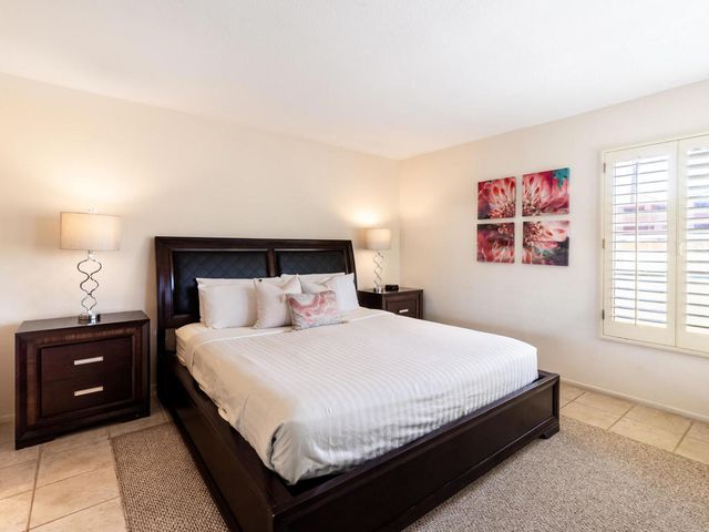 43710 Avenida Alicante, Palm Desert, CA 92211