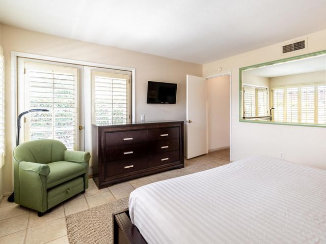 43710 Avenida Alicante, Palm Desert, CA 92211