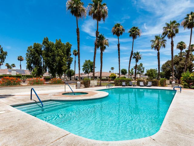 43710 Avenida Alicante, Palm Desert, CA 92211