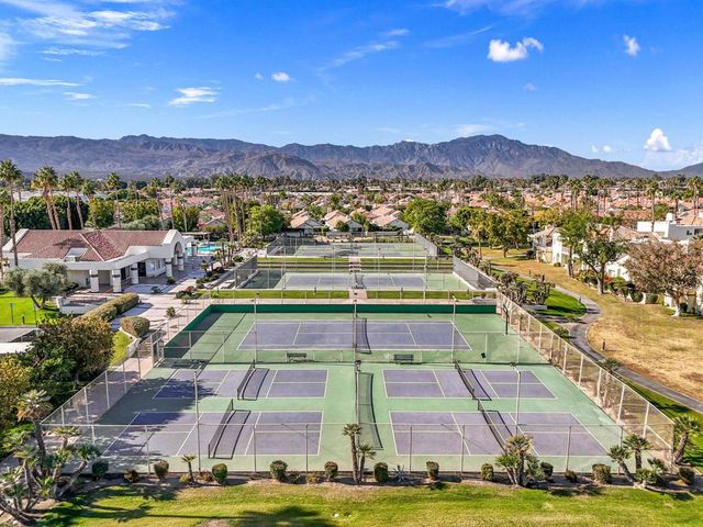 43710 Avenida Alicante, Palm Desert, CA 92211