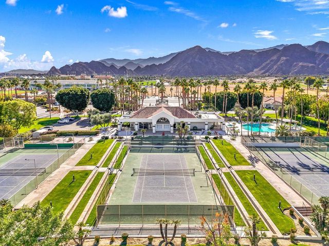 43710 Avenida Alicante, Palm Desert, CA 92211