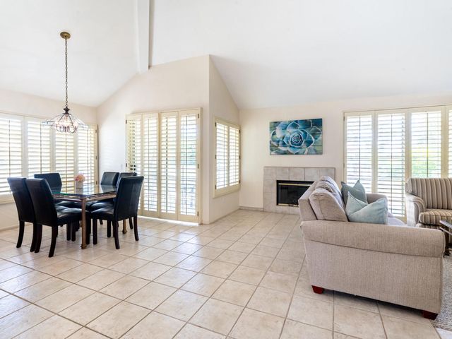 43710 Avenida Alicante, Palm Desert, CA 92211