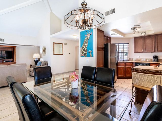 43710 Avenida Alicante, Palm Desert, CA 92211