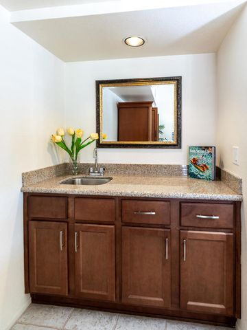 43710 Avenida Alicante, Palm Desert, CA 92211
