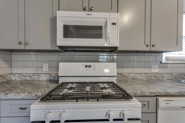 641 SW 15th Street, Moore, OK 73160